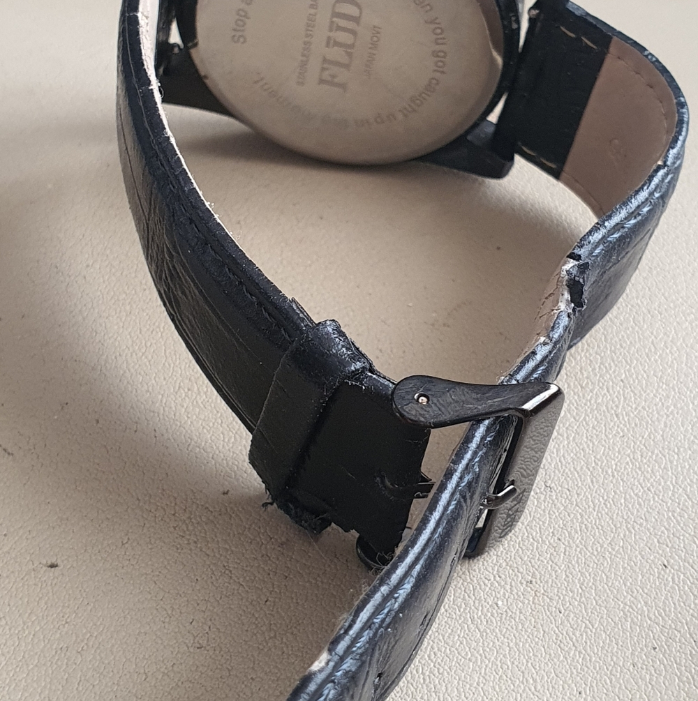 10/$20 Flud Black/Gray Leather Men's Watch - Picture 4 of 5